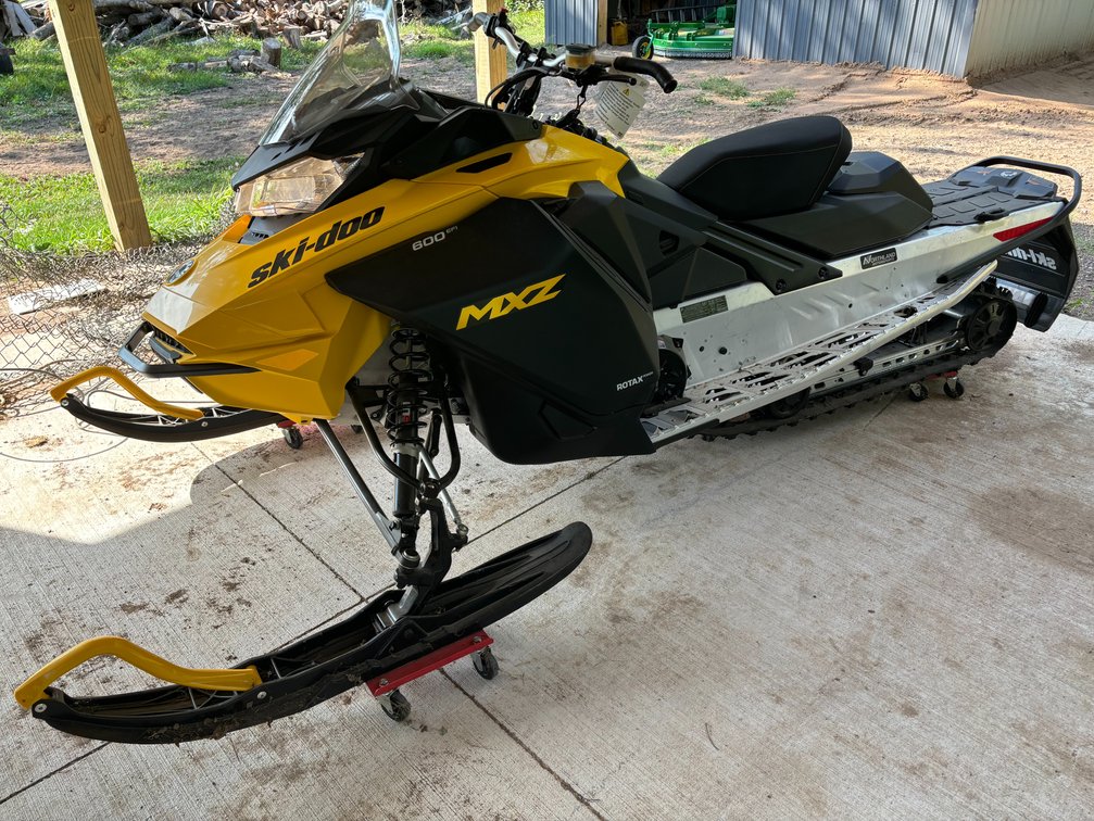 2024 Ski-Doo MXZ Sport 129 