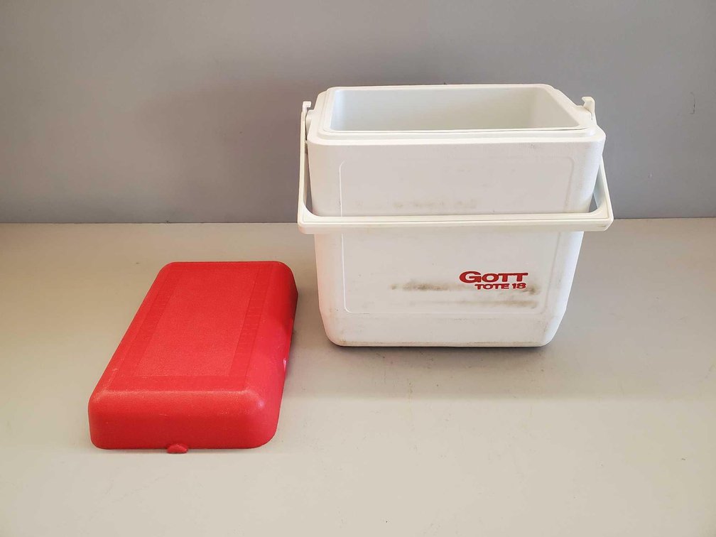 (I-15) GOTT COOLER