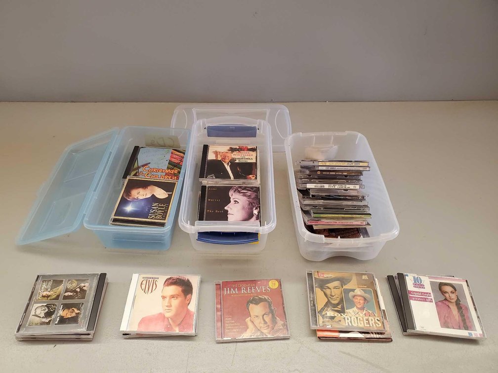 (i-17) ASSORTMENT OF CDS