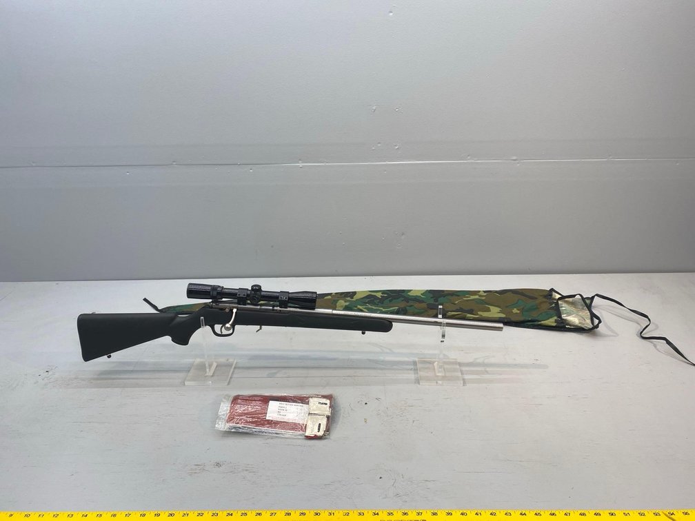 (I-20B) SAVAGE 93R17, 17 HMR, INCLUDES EXTRA MAGAZINE, SN: 0377114