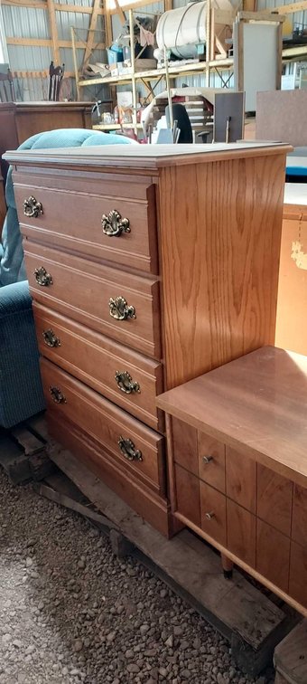 (I-29A) 4 DRAWER DRESSER, 30"W X 40"H X 17"D