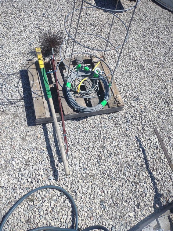 (I-35C) WIRE CRATE, CABLE, CHIMMINEY SWEEP & TAMPER