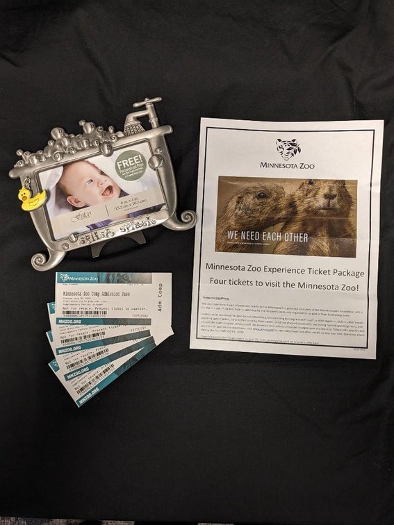 MINNESOTA ZOO TICKET PACKAGE. FOUR ZOO TICKETS ALONG WITH PICTURE FRAME
