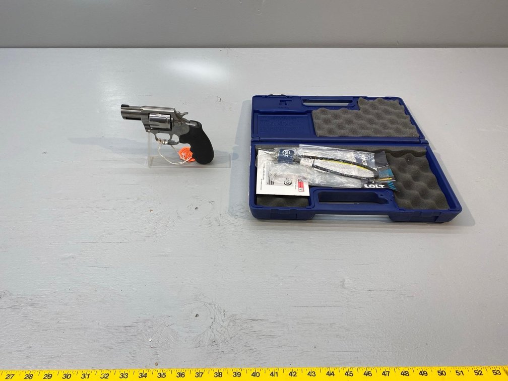 (I-142) COLT KING COBRA 357 REVOLVER, STAINLESS STEEL, WITH BOX, NEVER FIRED, SN:RA261690