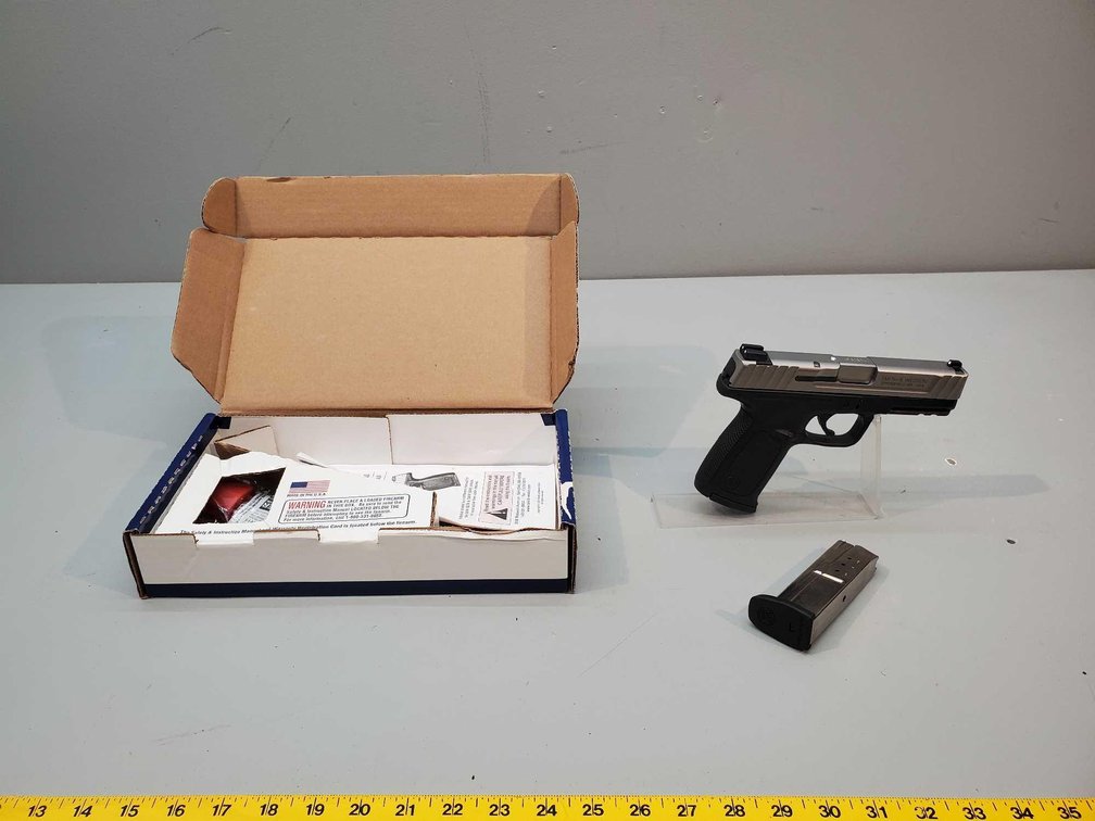 (I-456) SMITH & WESSON SD9 VE 9MM SEMI AUTO PISTOL, [2] MAGS, AND LOCK, SN# FXX03339