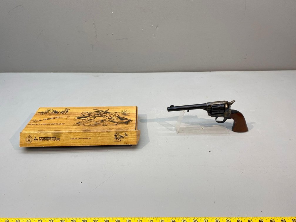 (I-470) UBERTI .38 COLT & S&W REVOLVER, SN:J51384