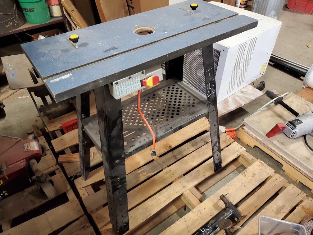 (I-29) (LOCATED IN MORRIS, MN) ​​​​​​​36" ROUTER TABLE W/SWITCH (FOR MORE INFO AND LOCATION CALL NEI