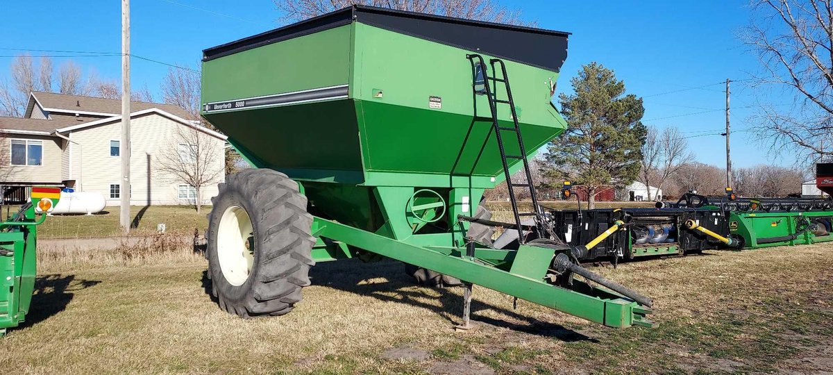 (I-1629) UNVERFERTH 5000 GRAIN CART, LARGE 1000 PTO, 23.1-34 TIRES (PTO IN BACK ROOM)