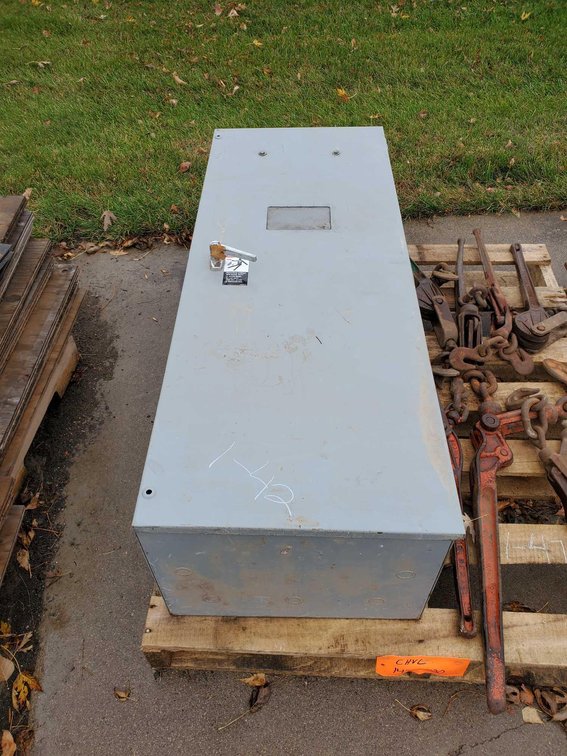 (I-42) (LOCATED IN MORRIS, MN) 1-ASCO AUTOMATIC TRANSFER SWITCH 208/120V 400 AMP 60HZ, SN# 872513 (F