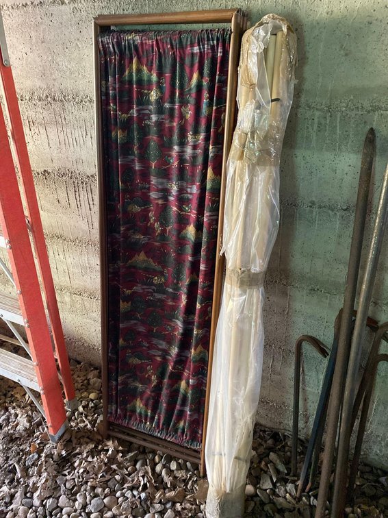 CLOTH & WOOD DIVIDER AND WOOD RODS