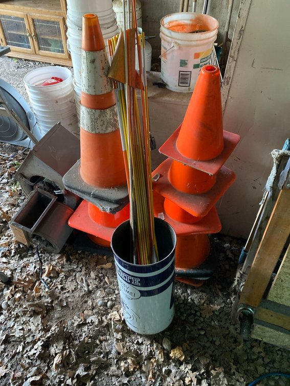 ASSORTMENT OF TRAFFIC CONES AND DRIVEWAY MARKERS