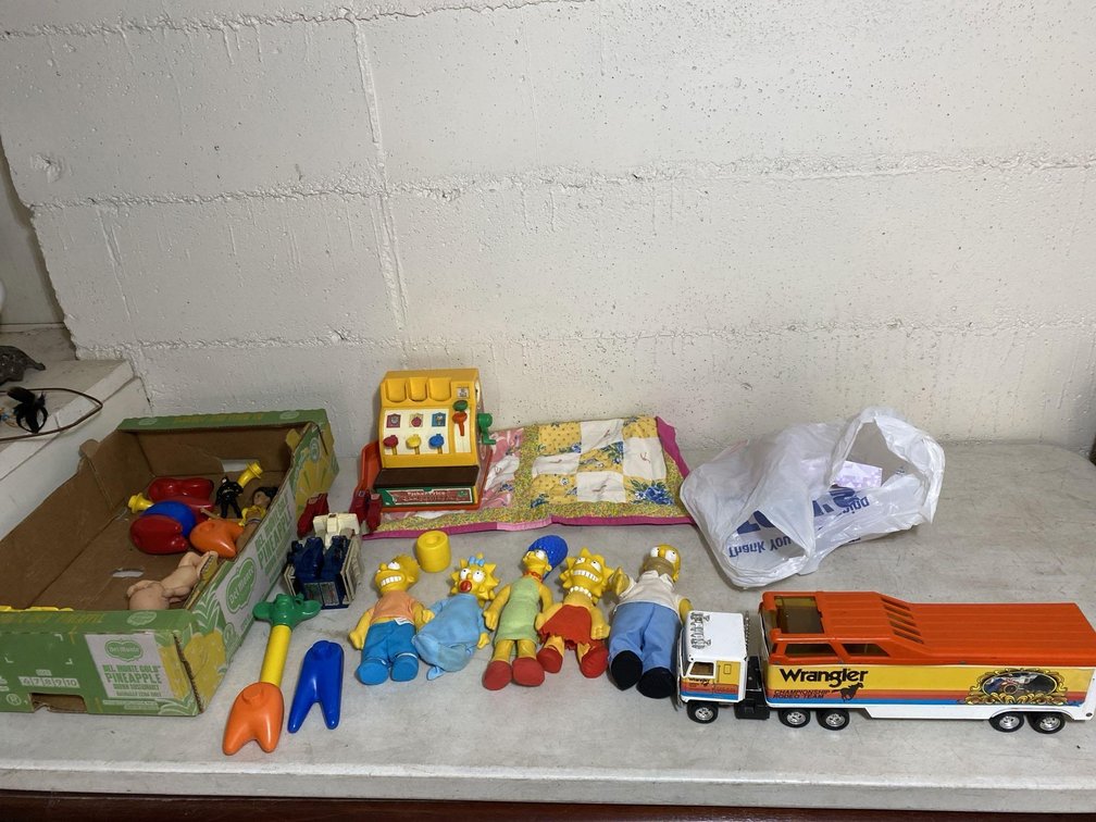 CHILDREN'S TOYS, SIMPSON PLAY SET, AND MORE