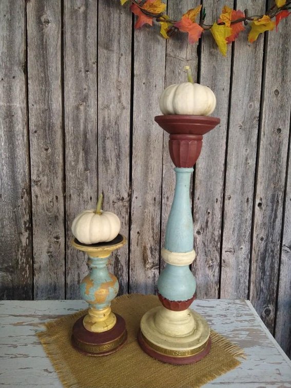 BIBLE VERSE CANDLE HOLDER SET. SHORT CANDLE HOLDER READS 1 PETER 1:2, GRACE AND PEACE BE YOURS IN 