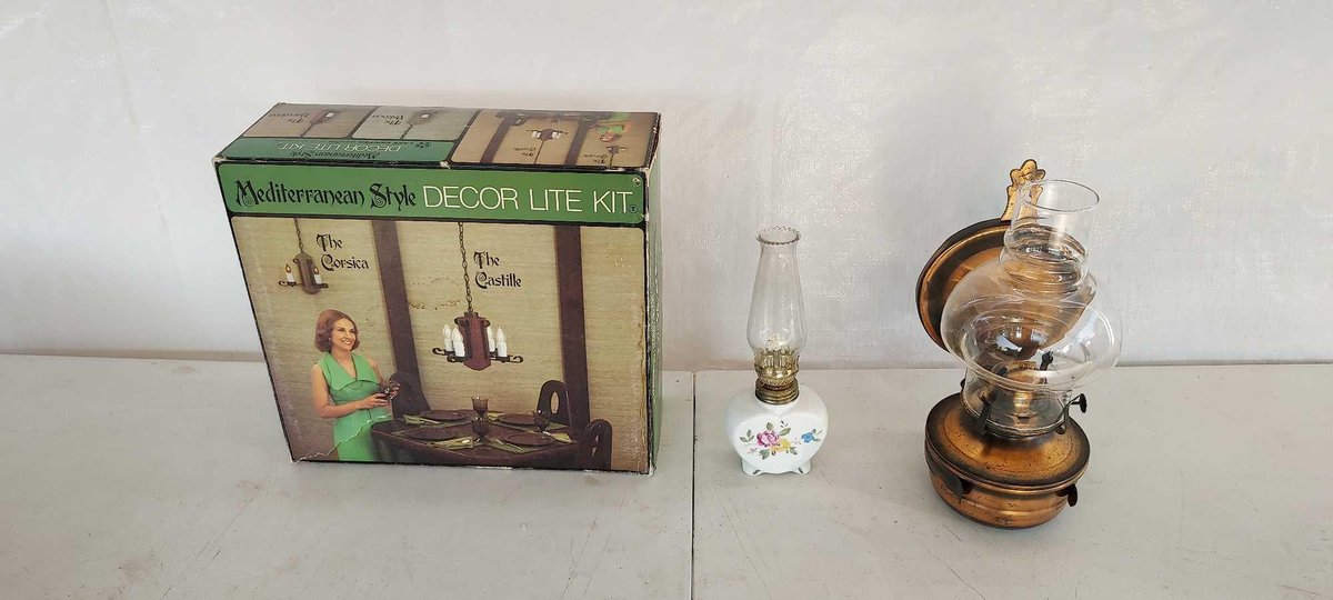 (I-6) BRAND NEW VINTAGE BUILD-IT YOURSELF HANGING LAMP KIT, SMALL HEART KEROSENE LAMP AND KEROSENE WALL SCONCE