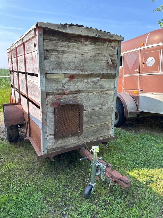 (I-321) (LIFETIME)  SMALL ENCLOSED WOOD/TIN UTILITY TRAILER 45" X 104"