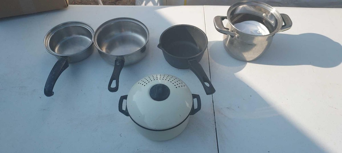 (I-74) BOX OF POTS AND PANS