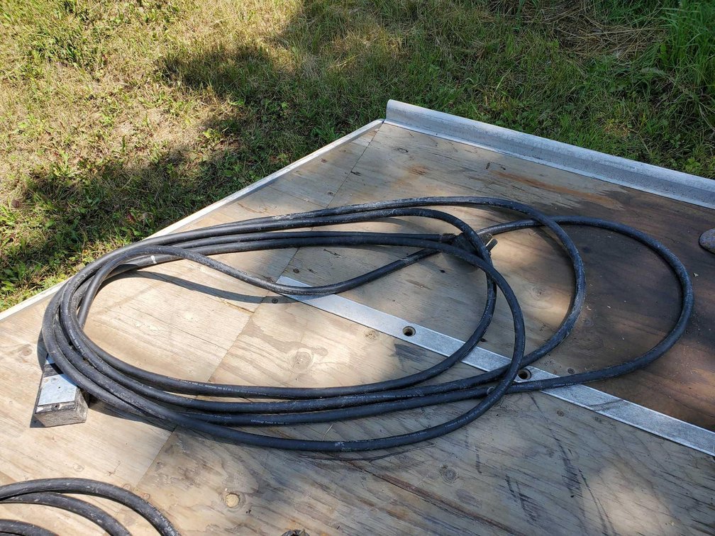 (I-12A) 240 V EXTENSION CORD