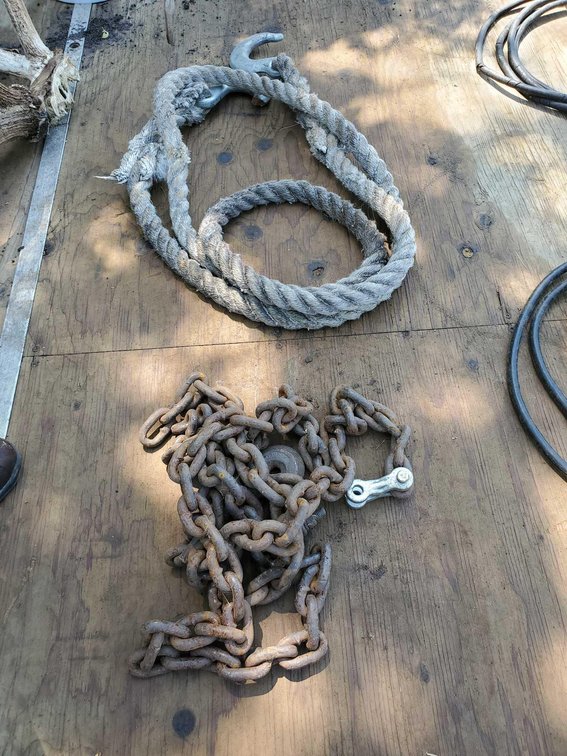 (I-15A) HEAVY DUTY CHAIN W/ONE END AND ROPE W/HOOKS