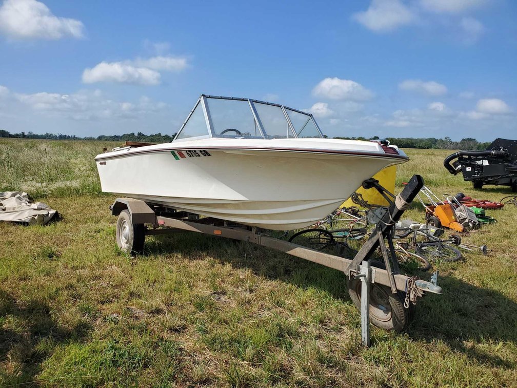 (I-38A) (BILL OF SALE ON BOAT)  MARK TWAIN V SONIC, (2) MERCURY 20 HP MOTORS, COVER (HOMEMADE TRAILE