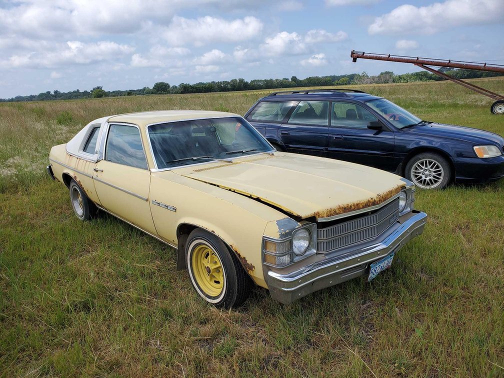 (I-52A) (TITLE) 1976 BUICK SKYLARK, 52,592 MILES, AUTO TRANSMISSION, SELLER STATES IN RUNNING CONDIT
