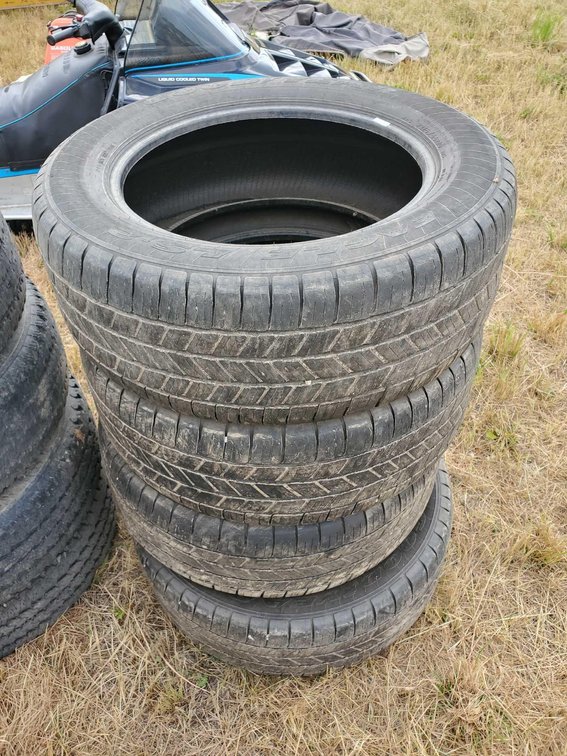 (I-65A) (4) GOODYEAR 275/55 R 20 TIRES
