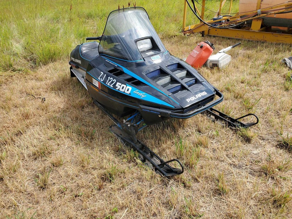 (I-66A) (BILL OF SALE) POLARIS INDY 500 SNOWMOBILE W/COVER, SELLER STATES IS IN RUNNING CONDITION