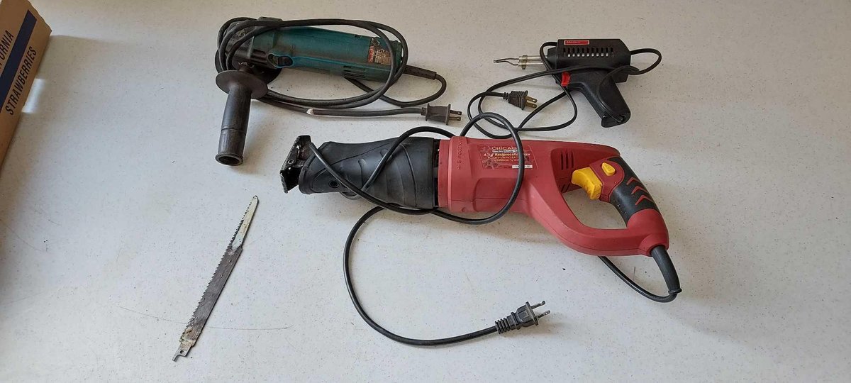 CHICAGO 4 1/2" RECIPROCATING SAW, SOLDERING GUN, AND MAKITA ANGLE GRINDER