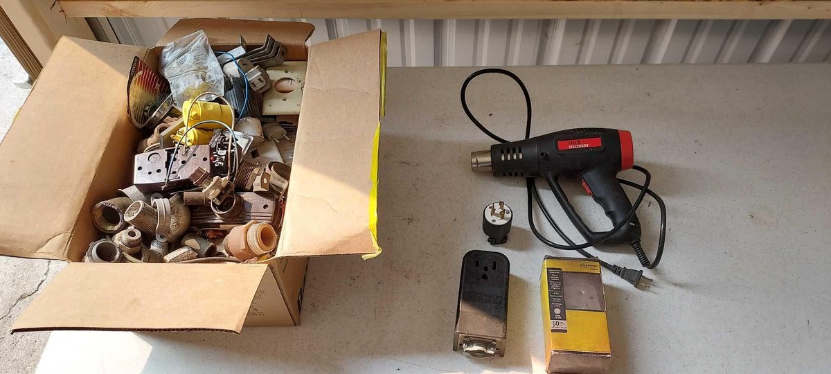 ASSORTMENT OF ELECTRICAL SUPPLIES AND HEAT GUN