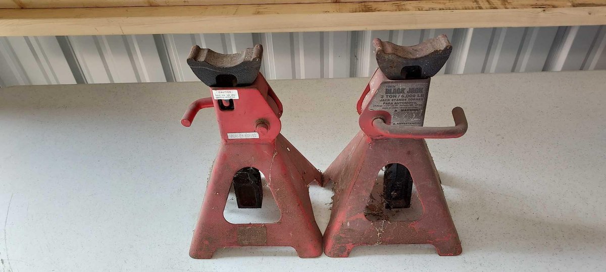 (2) JACK STANDS