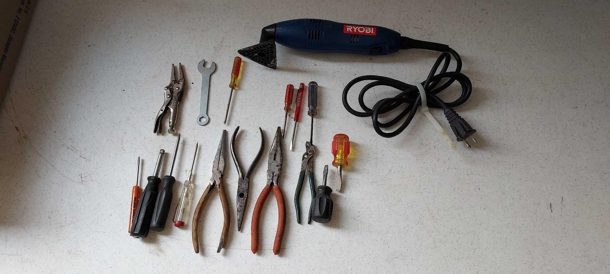RYOBI SANDER, PLIERS, SMALL SCREWDRIVERS, AND MISC