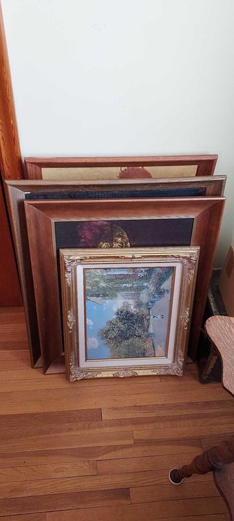 ASSORTMENT OF FRAMED ARTWORK