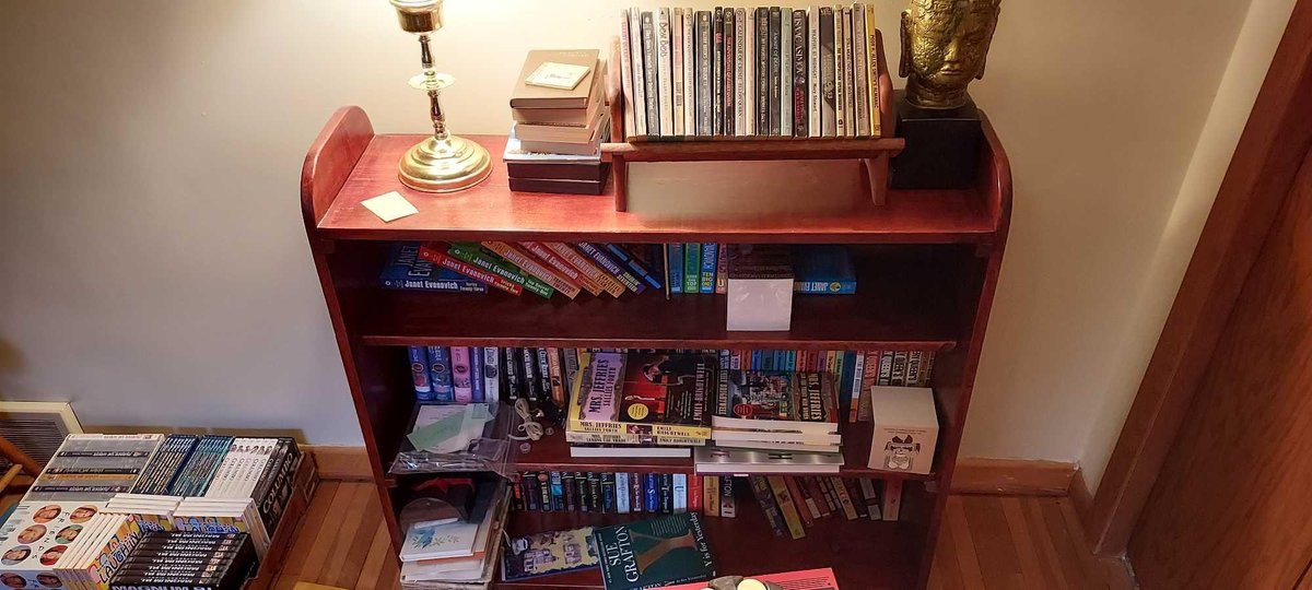 LARGE ASSORTMENT OF VARIOUS BOOKS, LAMP, AND BOOK END DECORATION, SHELF NOT INCLUDED