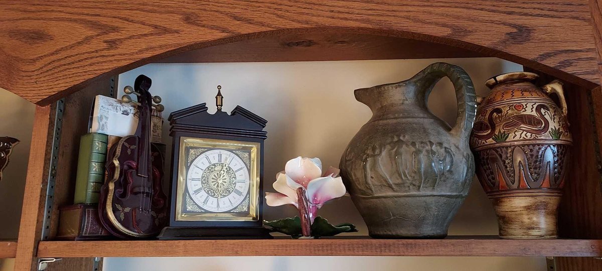 ASSORTMENT OF VARIOUS HOME DECOR