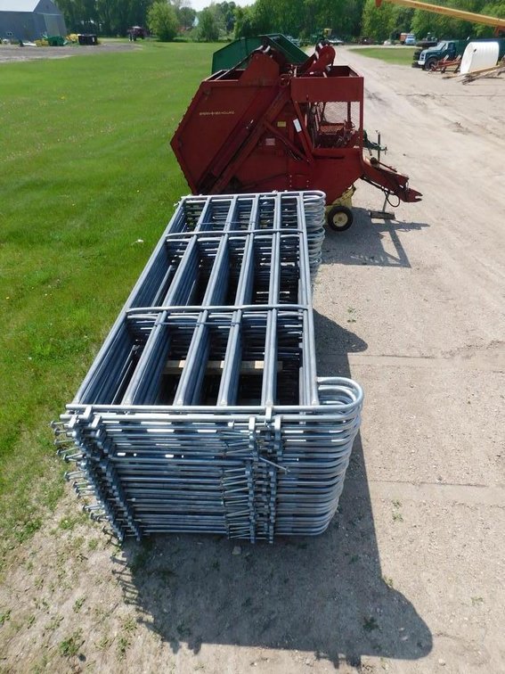 (I-522) (10) 5' X 10' PORTABLE CORRAL PANELS