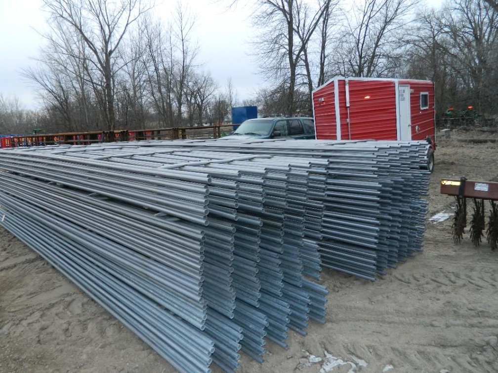 (I-518) (10) 6 BAR 20' CONTINUOUS FENCING PANELS