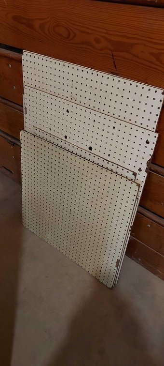 (I-68) ASSORTMENT OF VARIOUS PEGBOARD