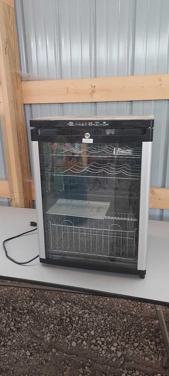 AVANTI WINE CHILLER/COOLER