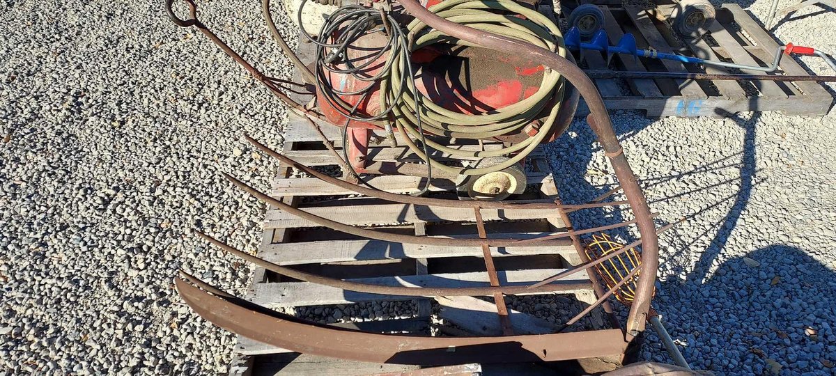 VINTAGE CRADLE SCYTHE