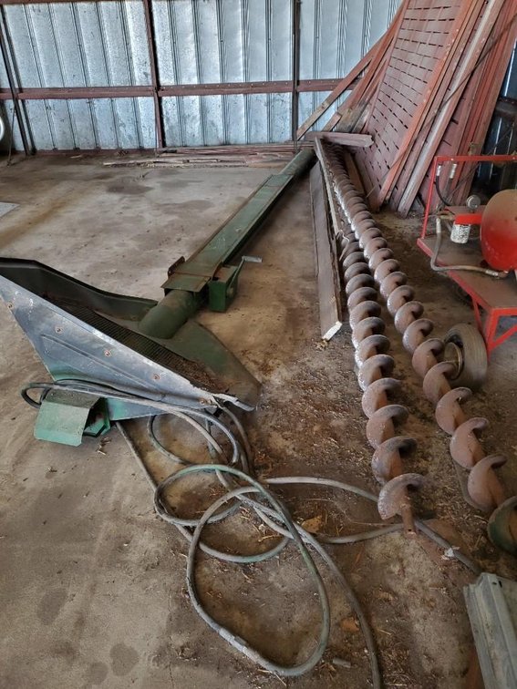 (2) 7 " AUGER SECTIONS AND AUGER HOPPER (FOR MORE INFO AND LOCATION CALL ROD AT 320-424-1601)