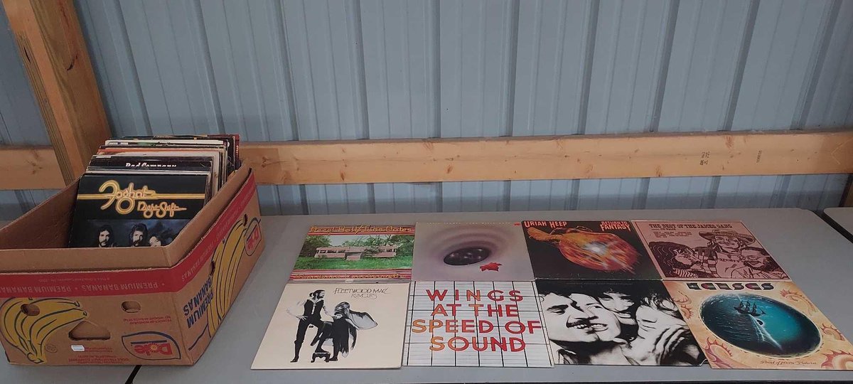 ASSORTMENT OF VARIOUS RECORDS/LPS