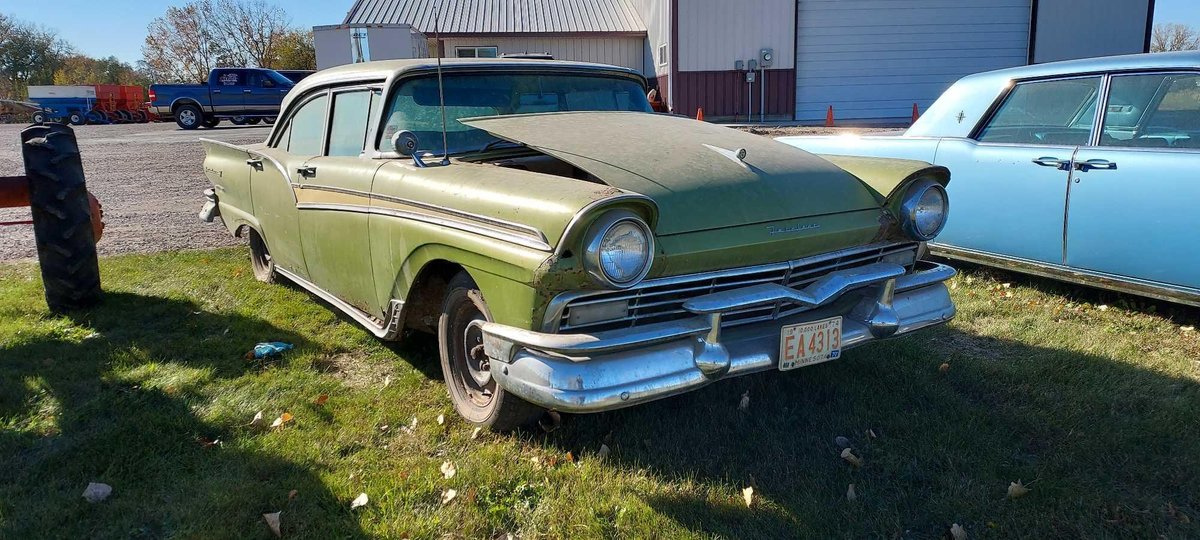 (TITLE) 1957 FORD FAIRLANE SEDAN, 23,707 MILES SHOWING, LAST LICENSED IN 1977, UNKNOWN CONDITION, VI