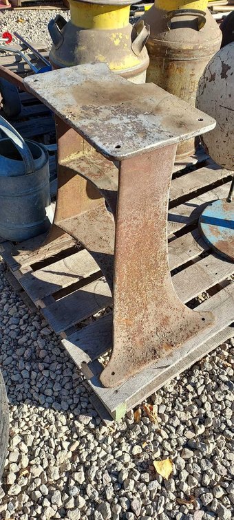 METAL GRINDER/ANVIL STAND