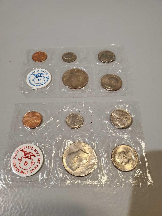 (2) SETS OF UNCIRCULATED 1983 US COINS, DENVER & PHILADELPHIA MINTS