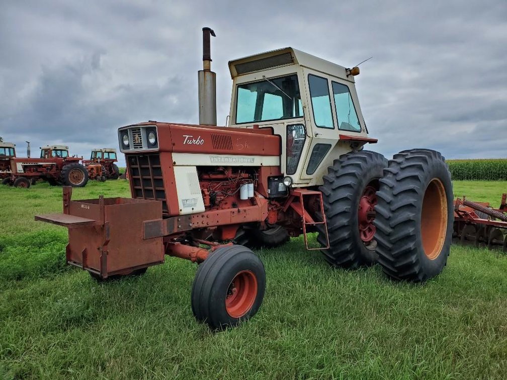 IH FARMALL 1466 TURBO, 18.4 R38 REAR DUALS, 3791 HRS SHOWING, 540/1000 PTO, 3 PT, 2 HYD, DIESEL, ROC