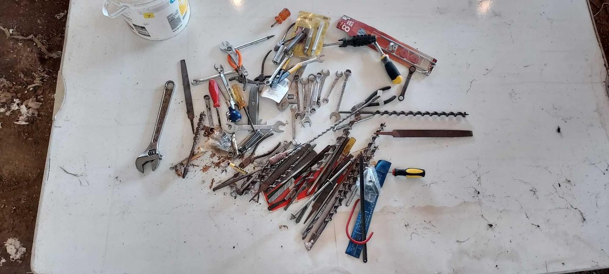 MASONRY BITS, WRENCHES, PLIERS, AND HEX KEYS