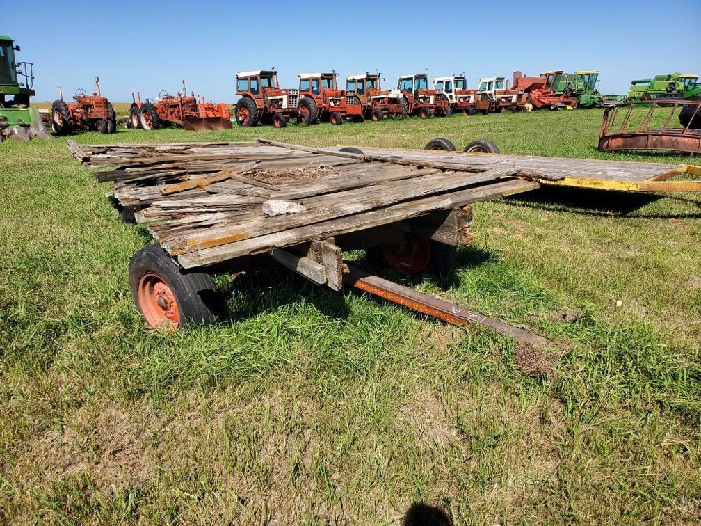 HAY RACK IN MINN RUNNING GEAR