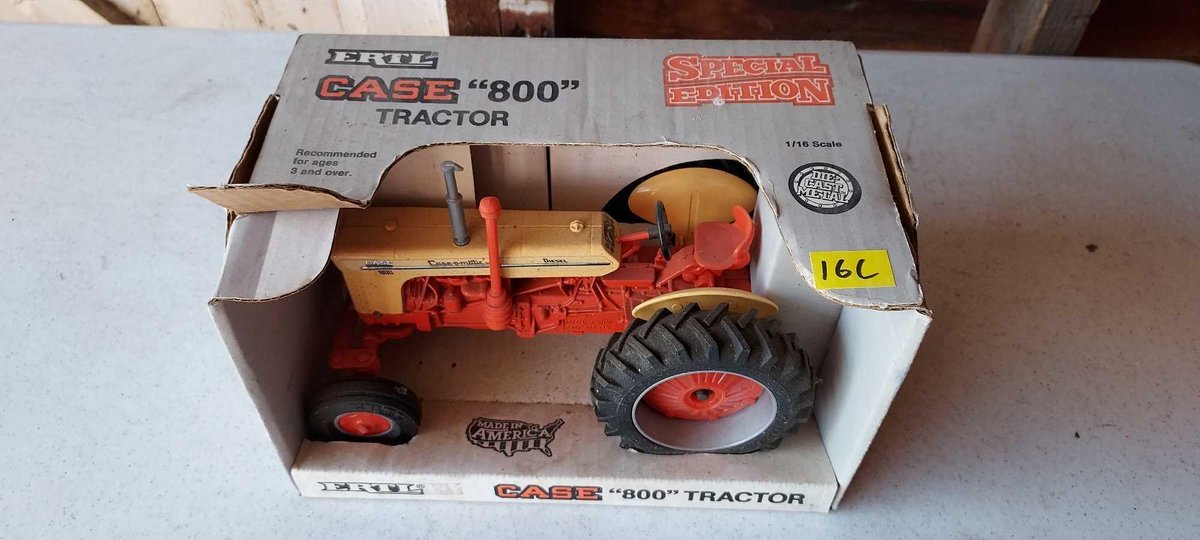 CASE "800" TRACTOR DIE-CAST MODEL 1/16 SCALE