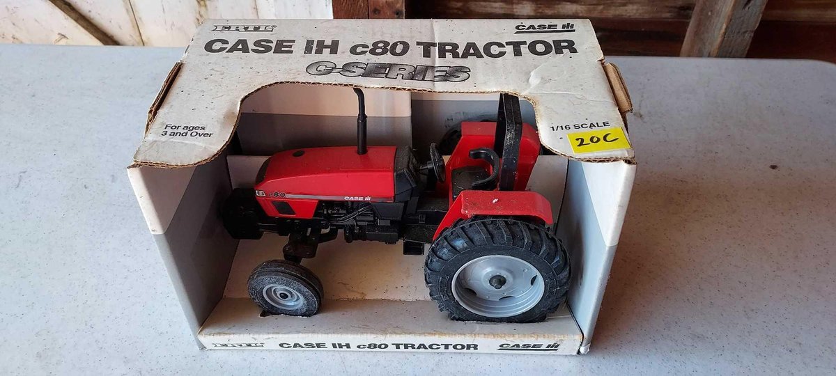 CASE IH C80 TRACTOR DIE-CAST MODEL 1/16 SCALE