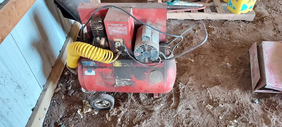 RED AIR COMPRESSOR