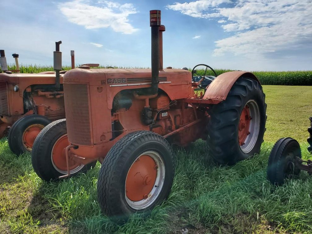 CASE LA, WIDE FRONT, REAR FENDERS, NO PTO, NO 3 PT, GAS, SN# 4408292